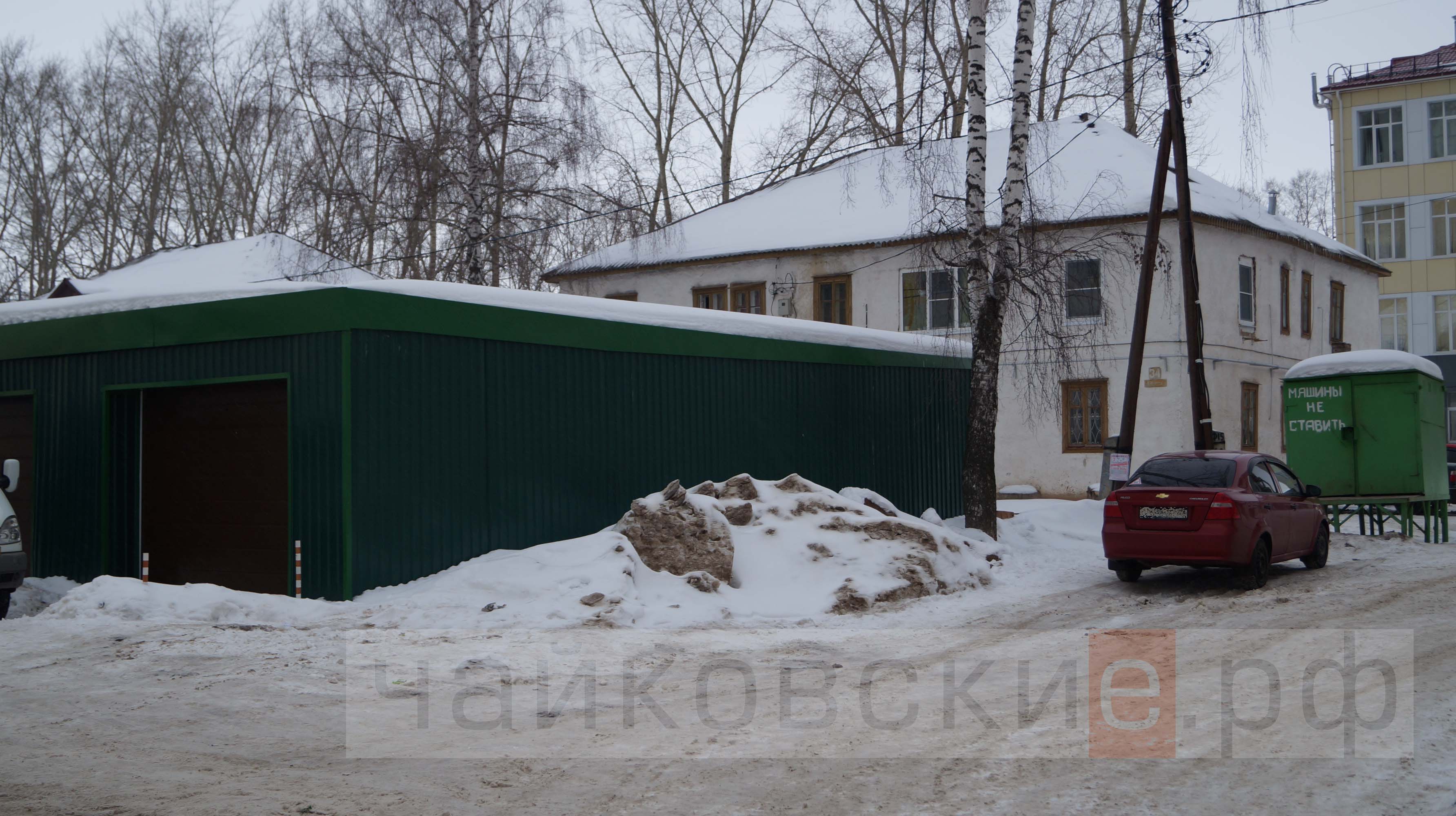 Снесут гараж, построят детскую площадку?