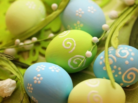 Как красиво покрасить яйца на Пасху: 15 способов от «Едим Дома»