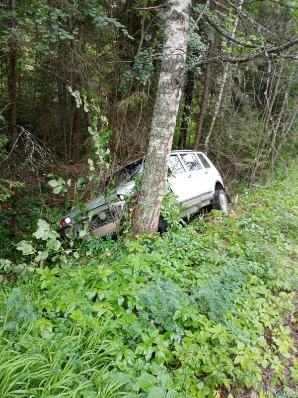 Угнал автомобиль и попал в аварию